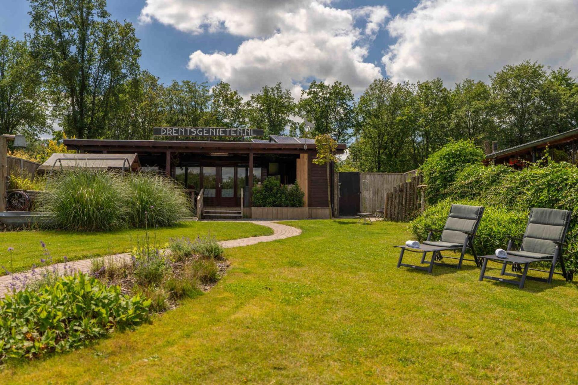 Drents Genieten - Lavendelheide Met Uitzicht Op Het Water Erm Exterior photo